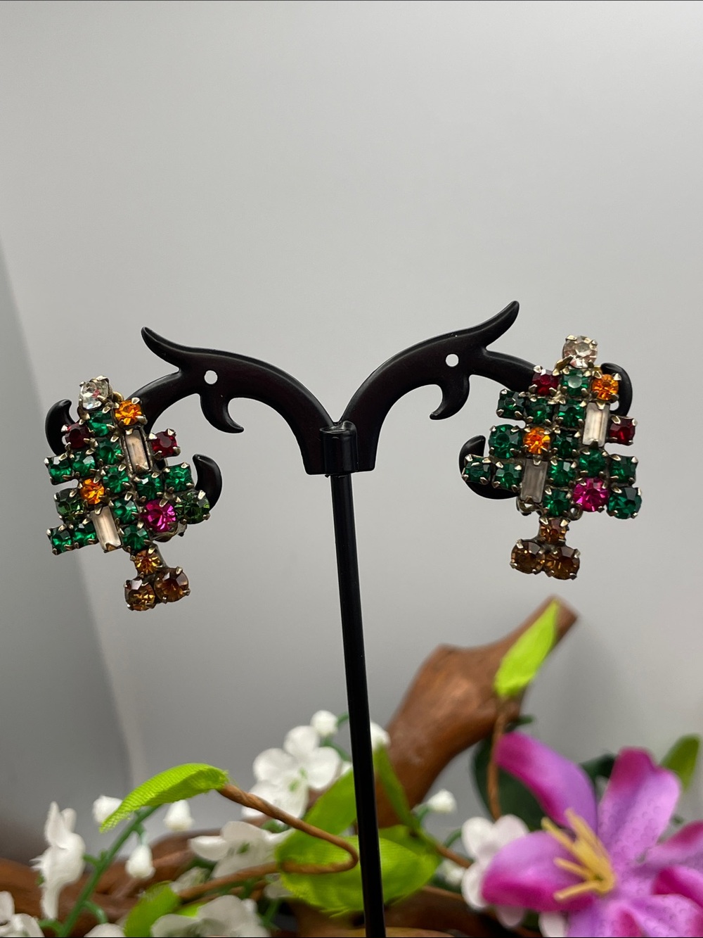 Weiss Christmas tree clip earrings vintage